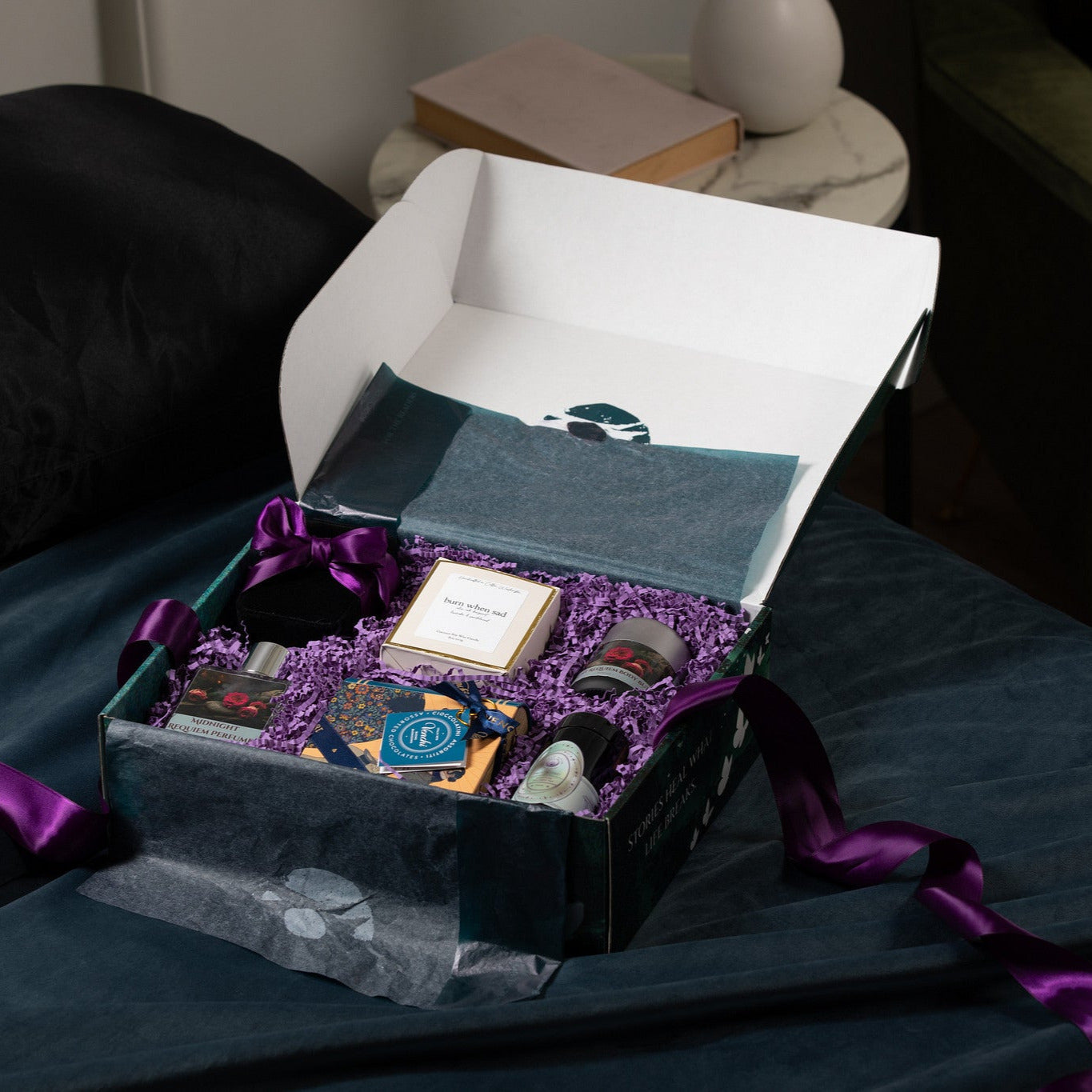 CHARACTER GRIEF BOX - BookShook